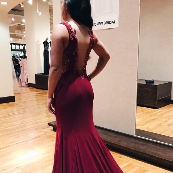 BEAUTIFUL classy elegant prom dress - Picture 4 of 4